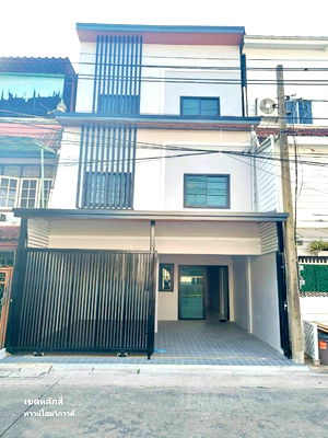 โฮมออฟฟิศ MRT เตาปูน : ทาวน์โฮม 3 ชั้น รีโนเวทใหม่ สไตล์โมเดิร์น วิภาวดี 58 ใกล้ ม.เกษตร