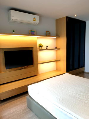 คอนโดให้เช่า : P-103153 ให้เช่า คอนโด ริทึ่ม เอกมัย Khwaeng Khlong Tan Nuea, Watthana, Bangkok พร้อมอยู่ ราคาถูก Line Id @easythaihome 085-592-2897