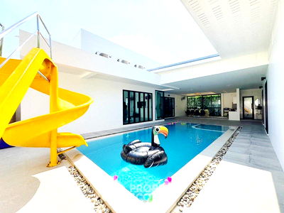 Houses for rent Hua Hin Prachaubkirikhan : 4-BR Villa at Le Villa Hua Hin in Hin Lek Fai (ID 2067991)