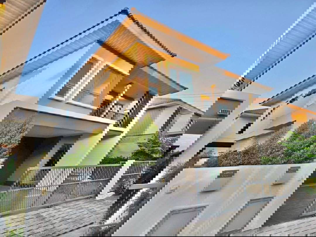 รูป ขายราคาพิเศษบ้านเดี่ยวมือหนึ่ง 4 นอน 4 น้ำ ม.ศุภาลัยไพร์ด ศรีราชา - รูปที่ 2/14