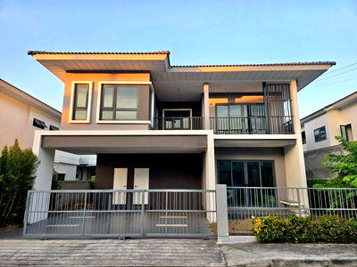 บ้านเดี่ยว ชลบุรี : ขายราคาพิเศษบ้านเดี่ยวมือหนึ่ง 4 นอน 4 น้ำ ม.ศุภาลัยไพร์ด ศรีราชา