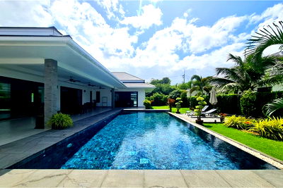 เช่าบ้านเดี่ยว ม.ศิลปากรวิทยาเขตสารสนเทศเพชรบุรี : [920601001-824] วิลล่าหรูให้เช่าในหัวหิน ชะอำ