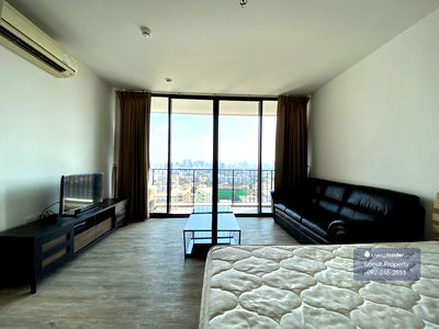 Condos for rent : For rent The Issara Ladprao Studio 1 bath 35 Sq.m 13,500 Bath 092-2462653 Donut