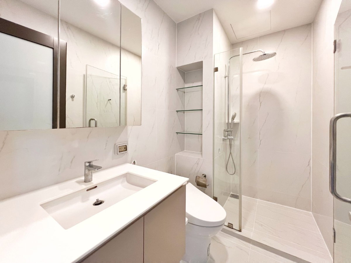 รูป ขาย คอนโดห้องเพดานสูง Double Volum 3.6 เมตร โครงการ ชีวาทัย เรสซิเดนซ์ อโศก : ห้อง 1 Bedroom (Loft Duplex) - รูปที่ 9/13