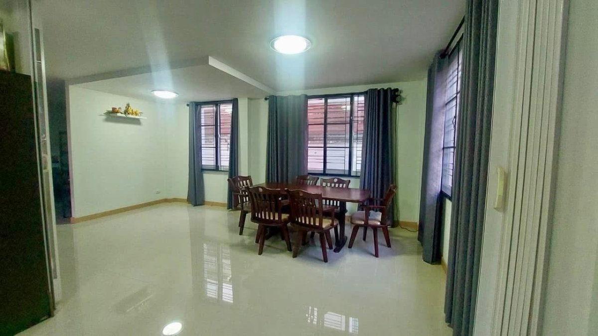 รูป ขายบ้านเดี่ยว 2 ชั้น ม.มิราเคิล แกรนด์ วิลล์ บูรพาพัฒน์ - บ้านฉาง ระยอง 3 นอน 3 น้ำ 2 จอด 3 แอร์ - รูปที่ 11/15