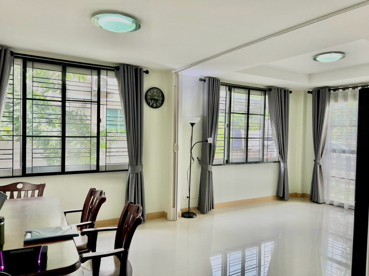 รูป ขายบ้านเดี่ยว 2 ชั้น ม.มิราเคิล แกรนด์ วิลล์ บูรพาพัฒน์ - บ้านฉาง ระยอง 3 นอน 3 น้ำ 2 จอด 3 แอร์ - รูปที่ 6/15