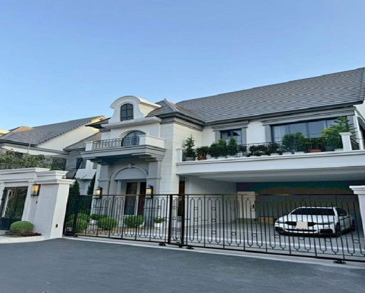 รูป ให้เช่า บ้านเดี่ยวหรู 2 ชั้น โครงการ นาราสิริ พหล วัชรพล / ซีรีส์ใหม่ ขนาดใหญ่พิเศษ / บ้านใหม่ ไม่เคยเข้าอยู่ / เฟอร์นิเจอร์ครบ / อยู่อาศัย - รูปที่ 7/13