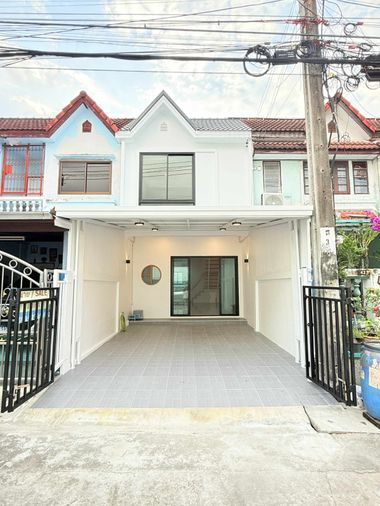 ขายทาวน์เฮาส์ หมู่บ้านจรัญ 4 วิลล่า บางแวก 53 ตกแต่งใหม่ทั้งหลัง ใกล้ MRT