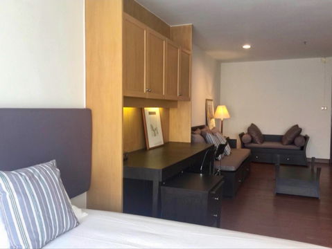 ✨ Condo for Rent – Baan Ploenchit ✨ 📍 Prime Location near BTS Ploenchit, convenient city living 🚆