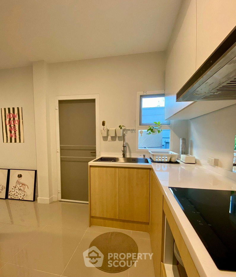 picture 3-BR Semi-detached House at Grande Pleno Mega Bangna in Bang Phli Yai (ID 2462251) - 24/37