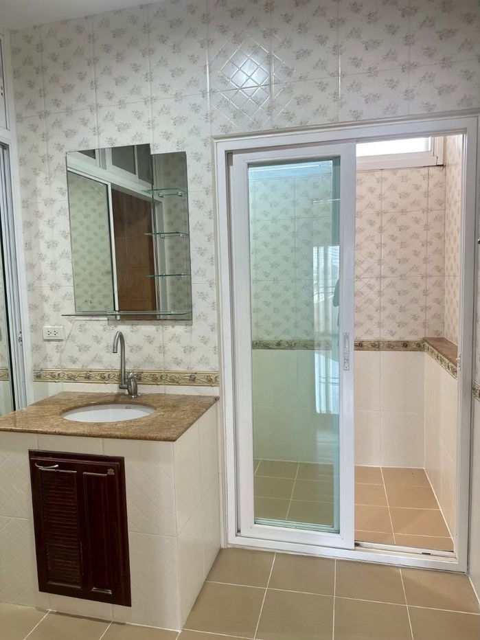 รูป ด่วน! ขายบ้านเดี่ยว 2 ชั้น หมู่บ้านวริศราโฮม ทำเลดี ใกล้สนามบินอู่ตะเภา ใกล้ตลาดบ้านฉาง - รูปที่ 21/21