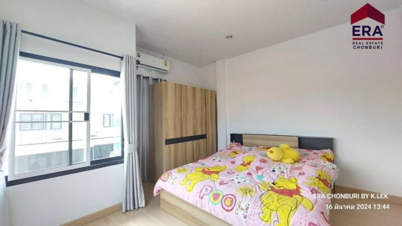 รูป ขายทาวน์โฮม 2 ชั้น แปลงริม หมู่บ้านเอมัสท์ บ่อวิน เขาขยาย ใกล้นิคม ราคา 2.05 ล้าน - รูปที่ 3/11