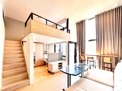 Condos for sale : Rare Find! High-Ceiling Loft @ Chewathai Residence Asoke. Ultra-Loft Living with 3.6m High Ceilings! | Chewathai Residence Asoke