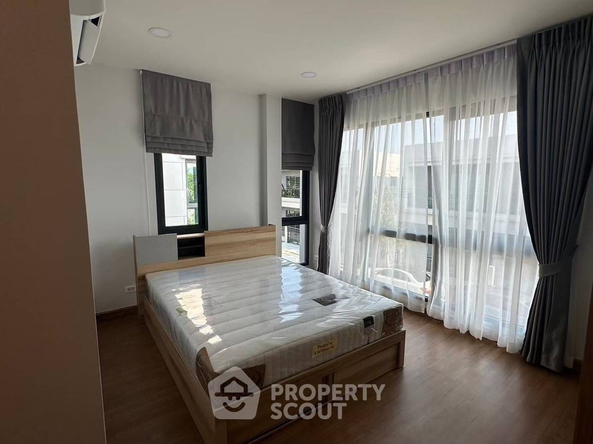 รูป บ้าน 4-ห้องนอน ที่ เซนโทร บางนา ใน บางแก้ว (ID 2524869) - รูปที่ 10/11