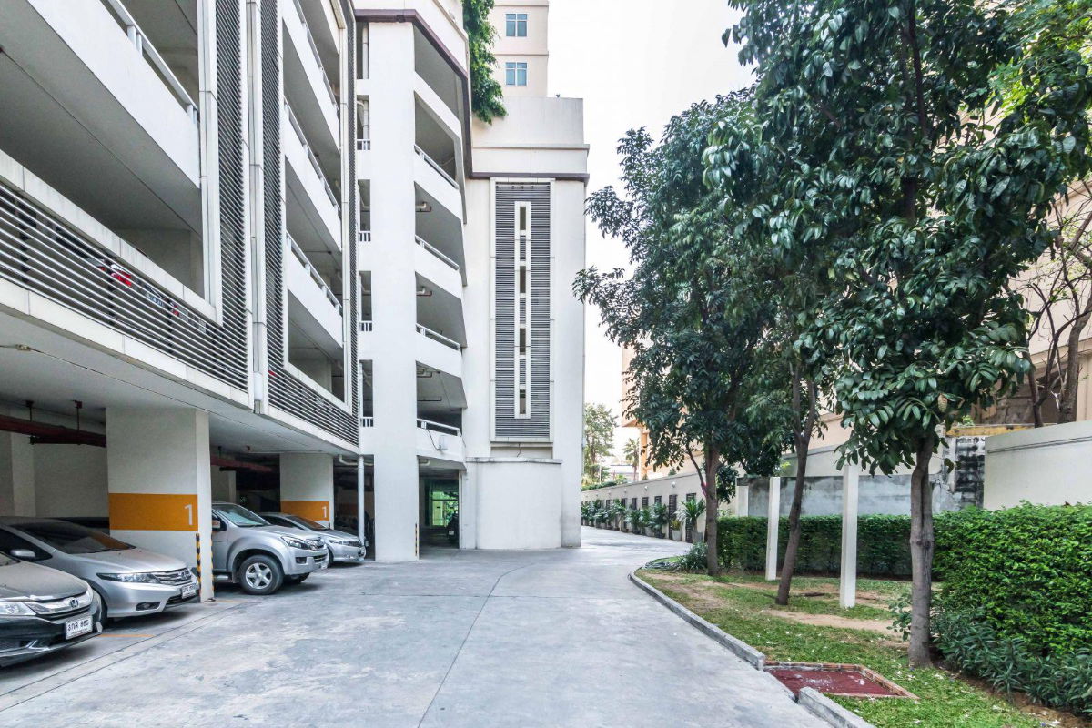 picture ✨ For Sale: Chewathai Ratchaprarop Condo ✨ 💰 Only 3,500,000 THB - 3/6