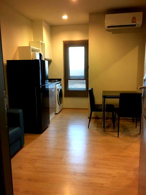 Condos for rent Rayong : Condo for rent, Essent Rayong, view of Central Rayong, 12th floor (12A). Great location, no traffic, plenty of food options.