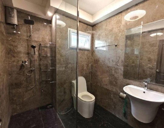 รูป ให้เช่าบ้านเดี่ยว 2 ชั้น หมู่บ้านมัณฑนา พระราม 9 ศรีนครินทร์ ซอยกรุงเทพกรีฑา 7 เฟอร์นิเจอร์ครบ / แอร์ทั้งหลัง 9 เครื่อง / อยู่อาศัย - รูปที่ 16/21