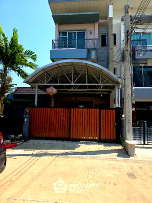 ทาวน์โฮม ถนนศรีนครินทร์-ร่มเกล้า : ทาวน์เฮ้าส์ 3-ห้องนอน ใน หัวหมาก (ID 1608101)