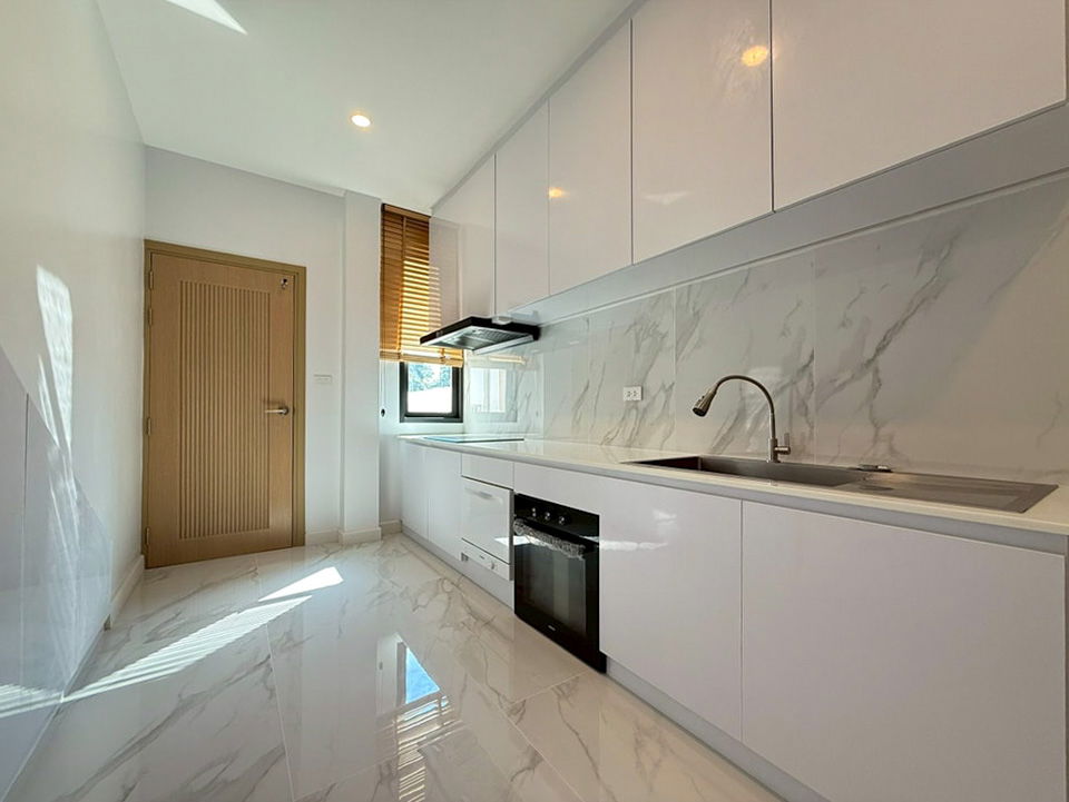 picture Newly Built 4-Bedroom Pool Villa for Rent near International Schools, Hang Dong, Chiang Mai - 4/20