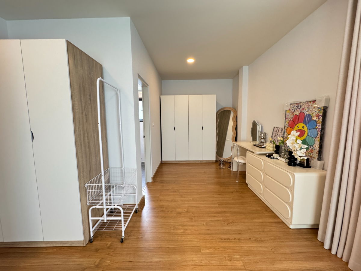 รูป ให้เช่าบ้านเดี่ยว Centro บางนา – 4 ห้องนอน หลังใหญ่ ใกล้เมกะบางนา!“ - รูปที่ 13/17