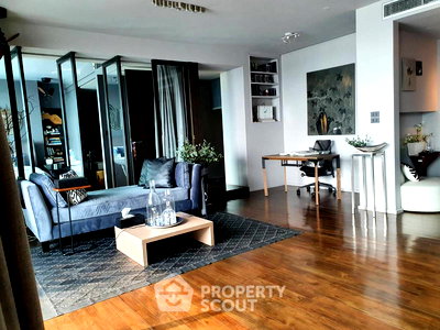Condos for sale : 1-BR Condo at Watermark Chaophraya near BTS Krung Thon Buri (ID 513335)