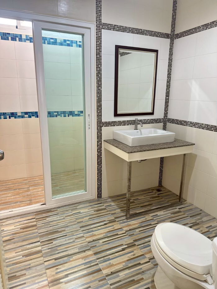 รูป ด่วน! ขายบ้านเดี่ยว 2 ชั้น หมู่บ้านวริศราโฮม ทำเลดี ใกล้สนามบินอู่ตะเภา ใกล้ตลาดบ้านฉาง - รูปที่ 13/21