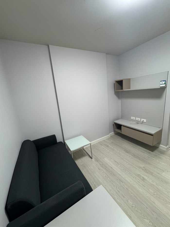 picture For rent: 29 sqm room, D Condo, Ramkhamhaeng 9. Price: 9,500 THB. Contact: Tel. 0652303645, Line ID: jeabnwcd_3 - 5/14