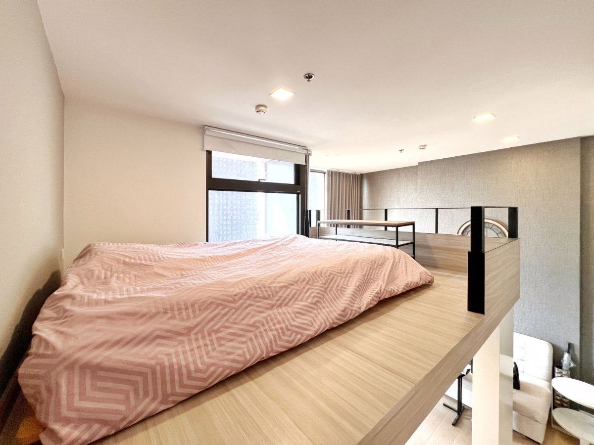 รูป ขาย คอนโดห้องเพดานสูง Double Volum 3.6 เมตร โครงการ ชีวาทัย เรสซิเดนซ์ อโศก : ห้อง 1 Bedroom (Loft Duplex) - รูปที่ 12/13