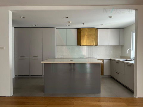 ðĐ For Sell Condo SATHORN PARK PLACE Building 1, Floor 18,4 bed room, Room size 341 sqm