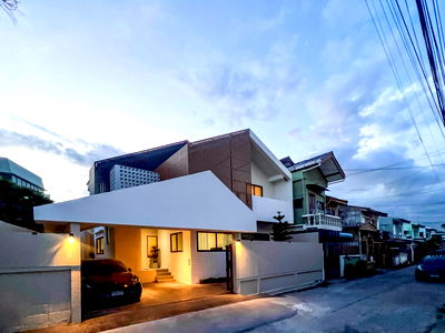 บ้านเดี่ยว วงเวียนหลักสี่ : 🏡 ขายบ้านเดี่ยว รีโนเวทใหม่ทั้งหลัง รามอินทรา 43 ติด 🚆 MRT มัยลาภ เพียง 100 ม