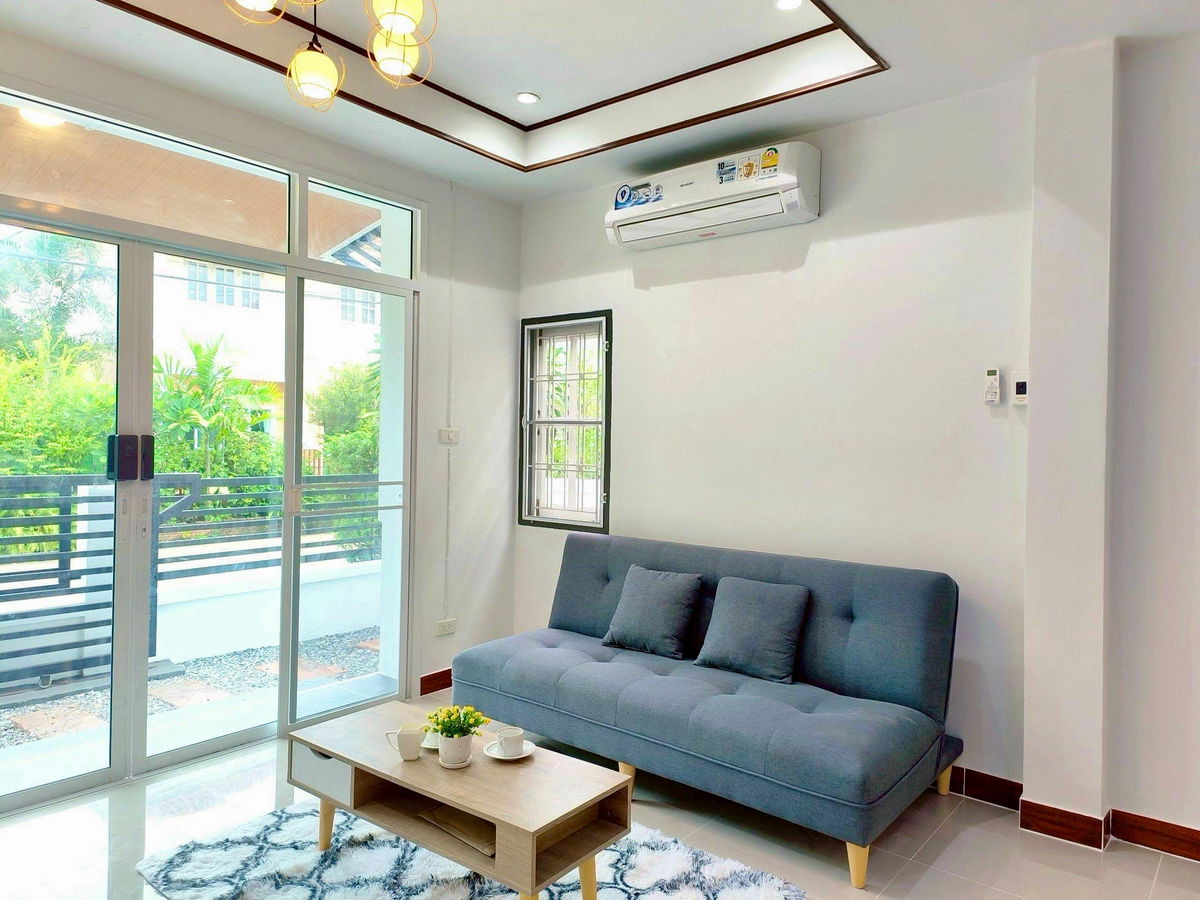 รูป บ้านแฝด 2 ชั้น สไตล์บ้านเดี่ยว รีโนเวทใหม่ | หมู่บ้านบุรีรมย์ เลียบคลองสอง 23 | ราคาพิเศษ ฟรีโอน - รูปที่ 8/20