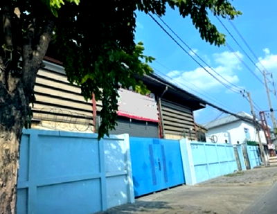 Factory for rent Suk Sawat Road : Warehouse for Rent at Suksawat Road, roadside , area 630 SQ.Maters