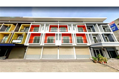 ทาวน์โฮม เซฟวัน โก ศรีสมาน : [920011008-216] ขายทาวน์โฮม 3 ชั้น เดอะไพรม์ทาวน์ (The Prime Town)