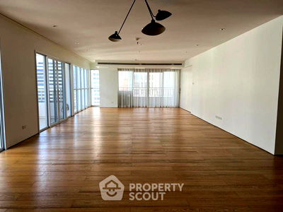 Condos for rent Sathorn Thani Tower : 4-BR Condo at Sathorn Park Place Condominium near MRT Lumphini (ID 2537215)