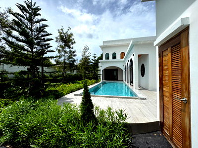 Houses for sale Muang Phuket Phuket : Luxury Single-Detached Pool Villa