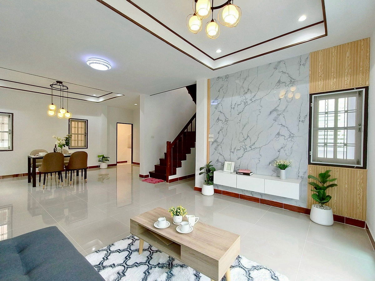 รูป บ้านแฝด 2 ชั้น สไตล์บ้านเดี่ยว รีโนเวทใหม่ | หมู่บ้านบุรีรมย์ เลียบคลองสอง 23 | ราคาพิเศษ ฟรีโอน - รูปที่ 4/20