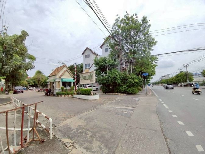 3-bed townhouse for sale, 130 sqm, 29.3 sq wah, Baan MakMai - Watcharapol