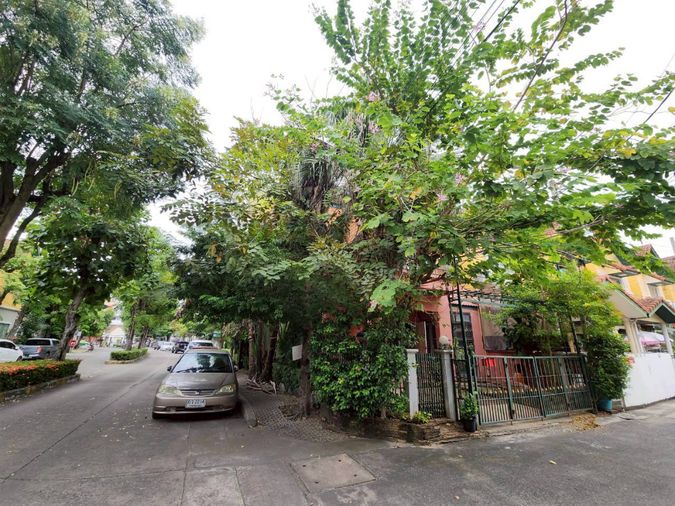 3-bed townhouse for sale, 130 sqm, 29.3 sq wah, Baan MakMai - Watcharapol