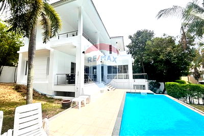 Houses for sale Ko Samui Surat Thani : [920121060-144] 3 bed/3bath stunning renovated villa in Maenam