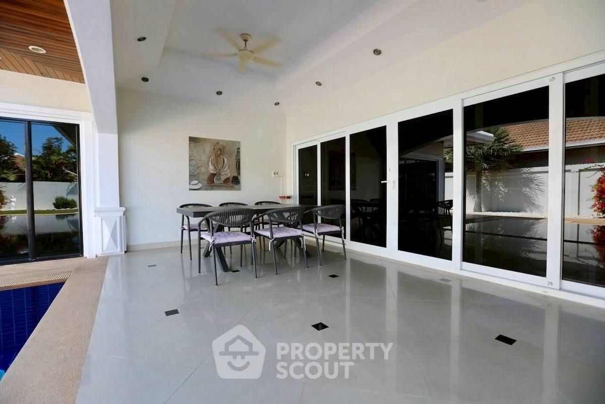 รูป คอนโด 2-ห้องนอน ที่ วินด์แฮม จอมเทียน พัทยา ใกล้ เมืองพัทยา (ID 2537147) - รูปที่ 11/20