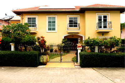 Houses for sale Bang Lamung Chonburi : [920311006-339] Luxury 2-story detached house for sale in El Grande project.