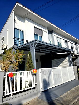 เช่าทาวน์โฮม เขตดอนเมือง : ให้เช่าทาวน์เฮ้าส์2ชั้นแปลงมุม 25ตรว. หลังบ้านวิวสวน ดอนเมือง สรงประภา