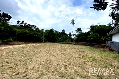 Land for sale Ko Samui Surat Thani : [920121001-2388] Peaceful flat land near Santiburi Golf Course at Mae Nam, Koh Samui