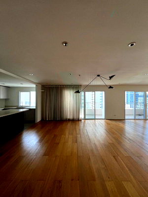 Condos for rent Sathorn Thani Tower : For Rent Condo SATHORN PARK PLACE Building 1, Floor 18,4 bed room, Room size 341 sqm