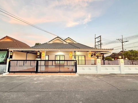 ให้เช่าบ้านเดี่ยวหลังใหญ่ เนื้อที่เยอะ ม.แมกไม้ แหลมฉบัง ศรีราชา