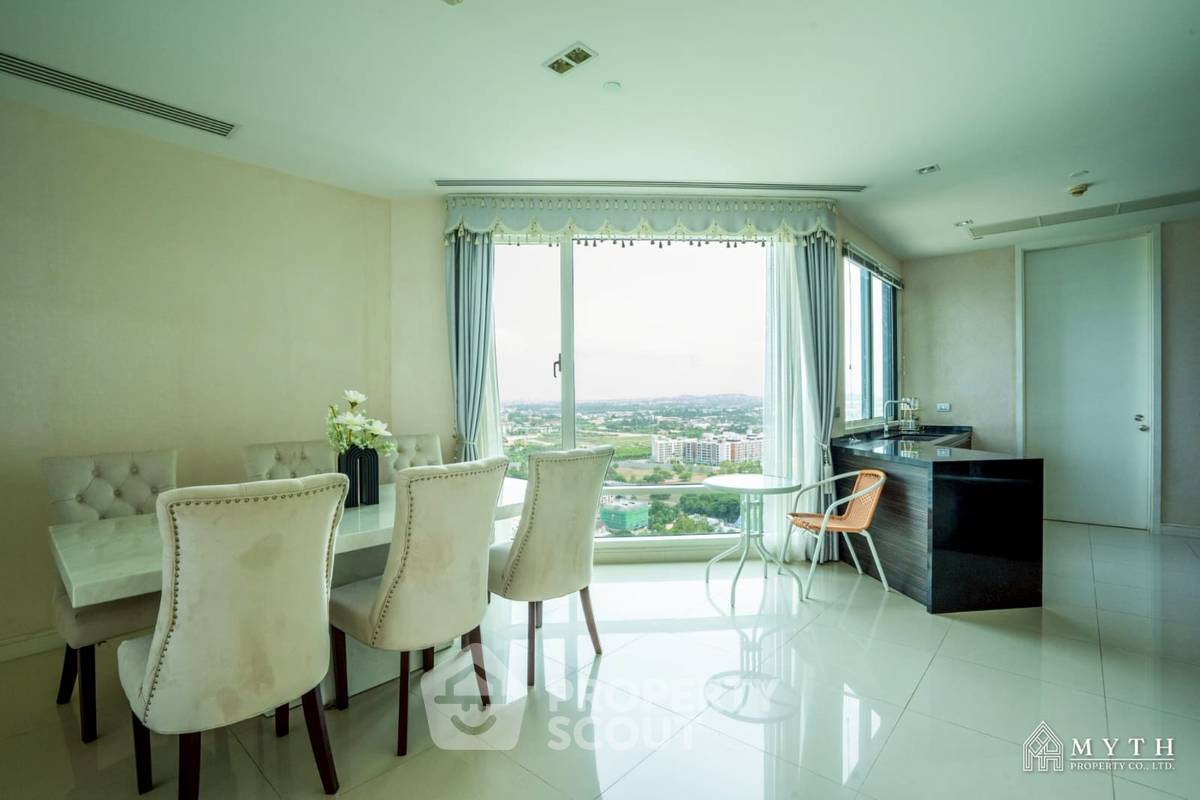 รูป คอนโด 3-ห้องนอน ที่ รีเฟล็คชั่น จอมเทียน บีช พัทยา ใกล้ เมืองพัทยา (ID 2293414) - รูปที่ 32/33