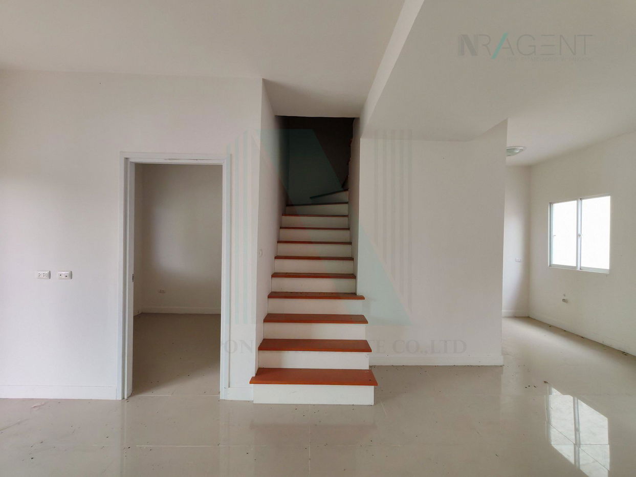 รูป 📌 ขายทาวน์เฮาส์ โครงการ ไลโอ บลิสซ์ เทพารักษ์ - ตำหรุ 2 ชั้น 4 ห้องนอน 2 ห้องน้ำ - รูปที่ 3/8