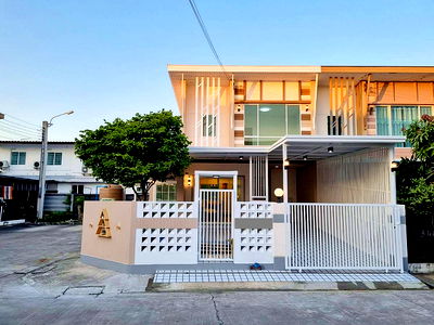 ทาวน์โฮม บางใหญ่ นนทบุรี : บ้านสวย  หลังมุม  4 ห้องนอน   หมู่บ้านพฤกษา ไพร์ม  ซอยกันตนา บางใหญ่   ใกล้เซ็นทรัล เวสเกต