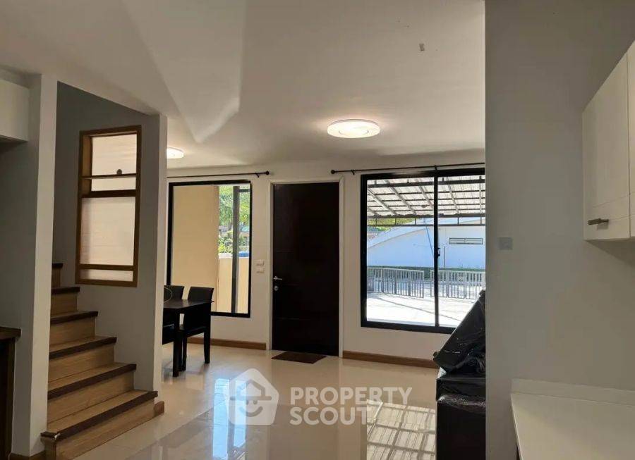 รูป คอนโด 3-ห้องนอน ที่ เออร์บาโน ราชวิถี ใกล้ MRT สิรินธร (ID 2528355) - รูปที่ 2/7