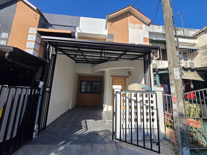 ทาวน์เฮ้าส์ 2 ชั้น รีโนเวทใหม่ ราคาถูกคุ้ม หมู่บ้าน ธันยพฤกษ์ ซอยย่อย5 ซอยผดุงพันธ์ 11 หนองจอก